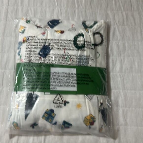 kate spade XL White Christmas Long Sleeve Henley Jogger Sleep Mask PJ Set - Picture 4 of 4